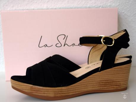 Beschwingt durch den Sommer mit Sandalen von LaShoe
