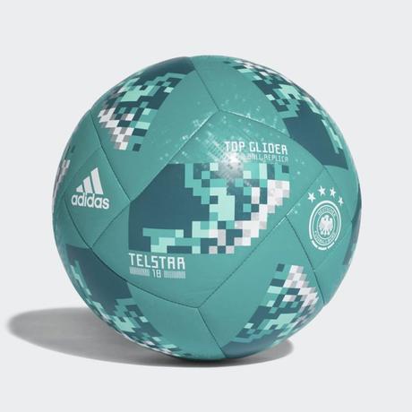 Deutschland WM-Trikot 2018 und WM-Ball Telstar – Was sind Replica?