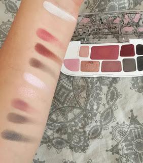 essence in love with the rose palette