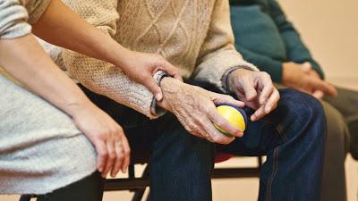 Niedrige Blutdruck-Grenzwerte bringen Senioren in Gefahr