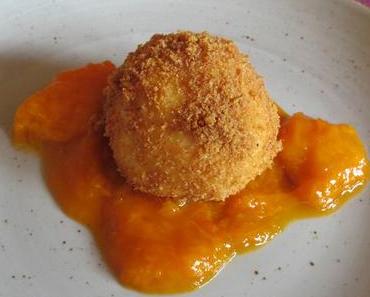 Marillenknödel (Topfen-/Kartoffelteig)
