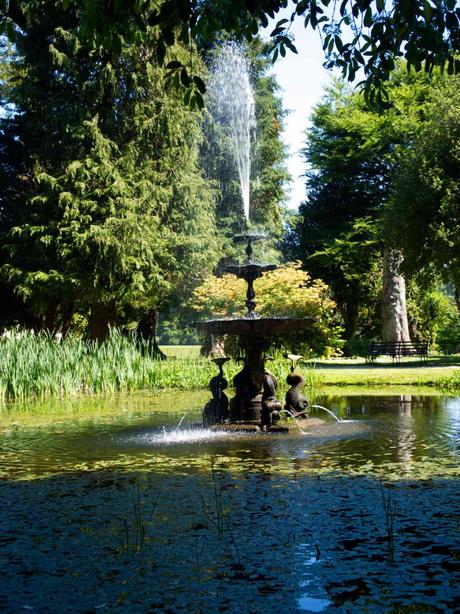 Powerscourt Gardens - Dolphin-Pond
