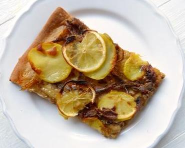 Pissaladière mit karamellisiertem Fenchel, Kartoffeln und Zitrone