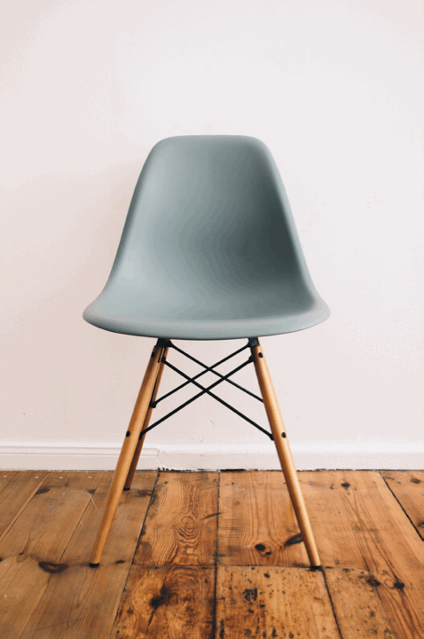 Der Eames Side Chair DSW von Vitra via Connox im Überblick