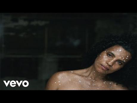 Videotipp: Neneh Cherry meldet sich mit ‚Kong‘ – produziert von Massive Attack’s 3D und Four Tet – zurück!