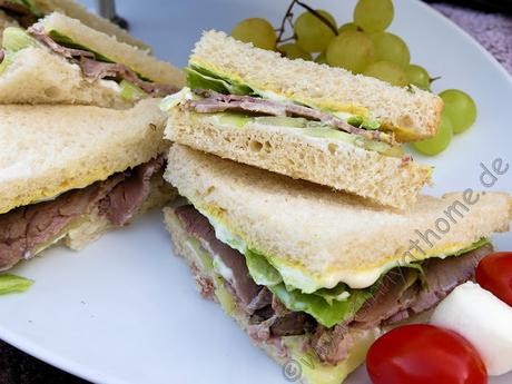 Zum Picknick gehört bei uns das Roastbeef Sandwich #Rezept #Tradition #Lecker