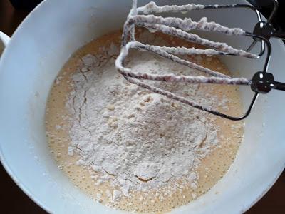 Vanillekuchen vom Blech (sehr saftig und weich)