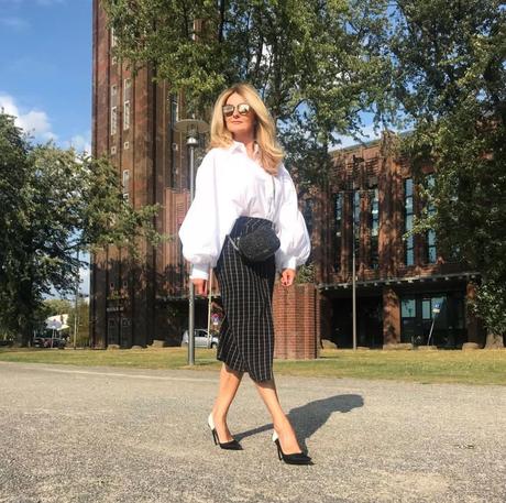  Foto: RTL/Frauke Ludowig Instagram  -  Ohne Filter: SoSUE Mode perfekt für Frauke Ludowig 