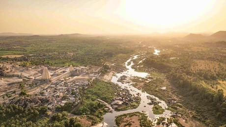 Hampi, eines der schönsten Orte Indiens aus der Luft – Tipps für deine Reise