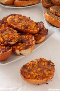 Pizzabroetchen mit Hackfleisch und Chili Con Carne_