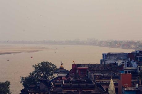 varanasi-indien-heilige-stadt-panorama