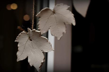 DIY: Herbstbasteleien mit Kindern - Wunderschöne Herbstblätter-Dekorationen - kinderleicht
