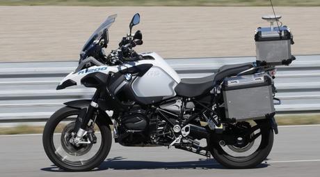 BMW präsentiert autonomes Motorrad
