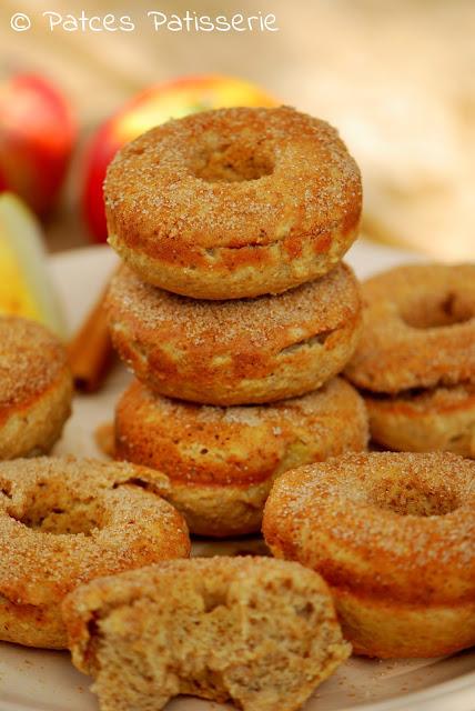 Leichte Apfel-Zimt-Donuts mit Zuckerkruste