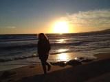 Allein am Strand von Molinar im Sonnenuntergang