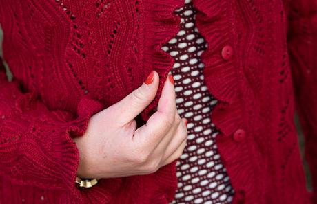 Herbst Outfit in Bordeaux mit Jacquard Kleid
