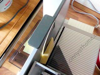 ritter Allesschneider serano9 Mit dem serano9 Allesschneider bekommt man alles präzise und hauchdünn geschnitten #ritter #Technik #MadeinGermany