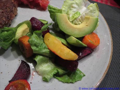 Ofengemüse-Avocado-Salat-Mix