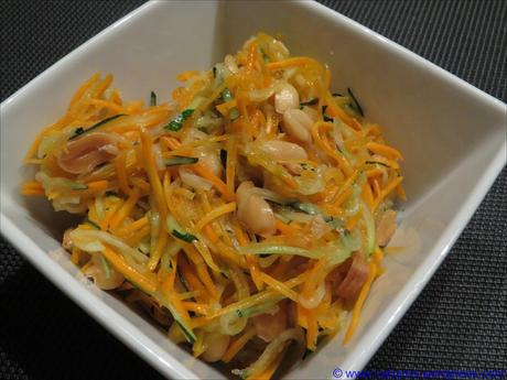 Asiatischer Zucchini-Karottensalat