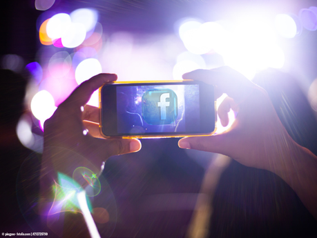 Neue Funktionen für Facebook Videos:  Premieren, Top Fans und interaktive Umfragen