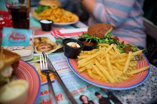 Für Burger, Sandwiches und Cocktails geht es am liebsten zu Miss Pepper #AmericanDiner #Food #FrBT18