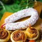 Salami-Blätterteigrosen – Fingerfood für den Adventsbrunch