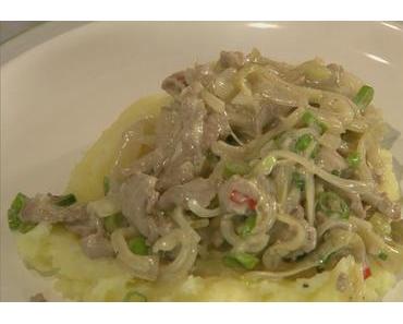 Sahnige Zwiebeln zum Geschnetzelten