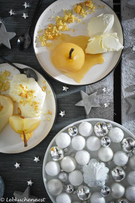 Ziegenrahmeis mit weißer Portweinbirne in Gewürzsud und Honigstreußeln – Dessert zum vierten Advent