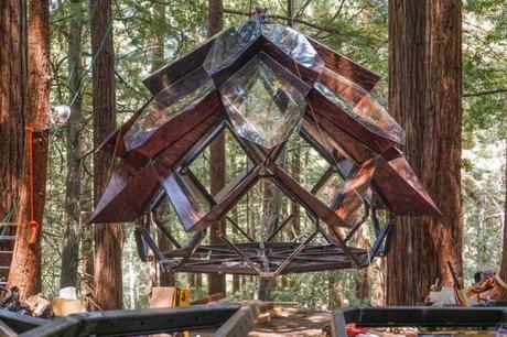 O Tannenbaum! – Einzigartiges Baumhaus in Form eines Kieferzapfens zu verkaufen