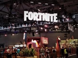 Fortnite – Weihnachtslied auf dem Klavier