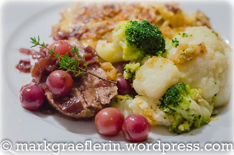 Schweinefilet in Trauben-Thymian-Sauce, Kartoffelgratin, Blumenkohl und Broccoli