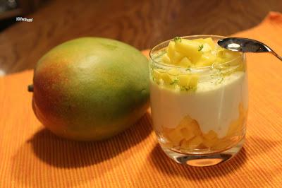 Limetten-Joghurtcreme mit frischer Mango