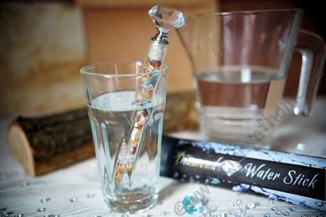 Wasser muss nicht gleich Wasser sein. Diamond Water Stick verleiht ihm etwas sehr positives #Wasserstab #Energie #FrBT18