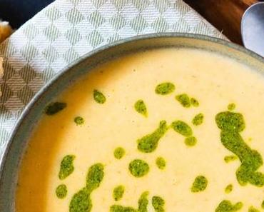 Kartoffel-Karotten-Suppe mit Rapsöl-Rauke-Pesto