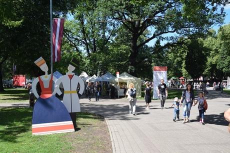 06_historischer-Markt-Saengerfest-Liederfest-Riga-Lettland-Ostsee-Kreuzfahrt-Staedtereise