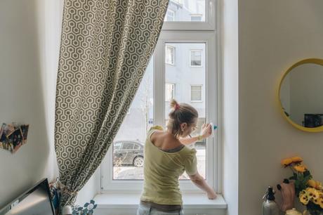 DIY Wohnzimmer: DIY Mini-Fenster-Vorhänge als Sichtschutz