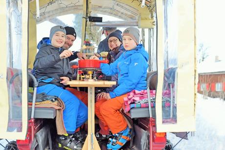 Familien Skiferien Braunwald Fonduekutsche