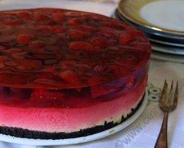 Ein Käsekuchen mit 3 Schichten ergibt einen Oreo-Strawberry-Cheesecake #Rezept #Amerikanisch #Wackelpudding