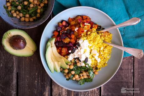 Blumenkohl-Reis-Bowl mit Ofengemüse