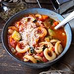 Minestrone – Italienische Gemüsesuppe (Eintopf)