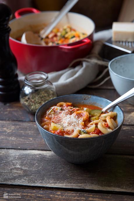 Minestrone – Italienische Gemüsesuppe (Eintopf)