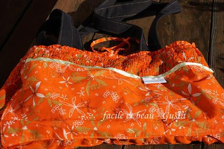 Tasche mit Blüten in orange