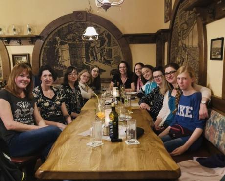 Nettes Abendessen mit ganz vielen BloggerInnen | Foto von: Anett