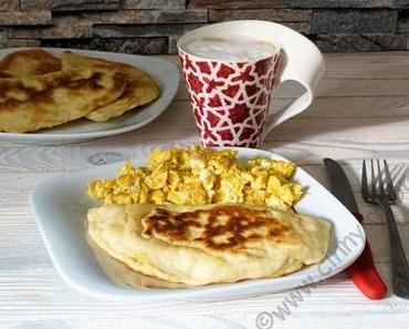 Am Sonntag darf es auch mal ein frisches Toastie aus der Pfanne sein #Rezept #MitKäseistallesbesser #FastFood