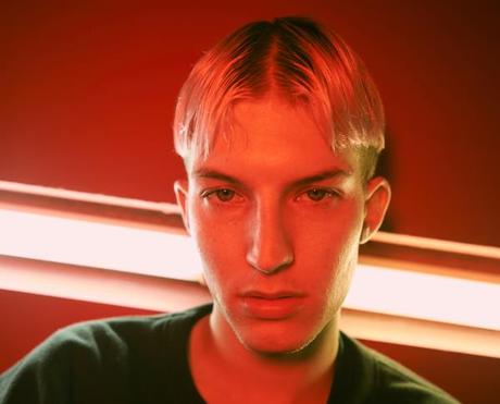 NEWS: Gus Dapperton kündigt mit neuer Single sein Debüt-Album an