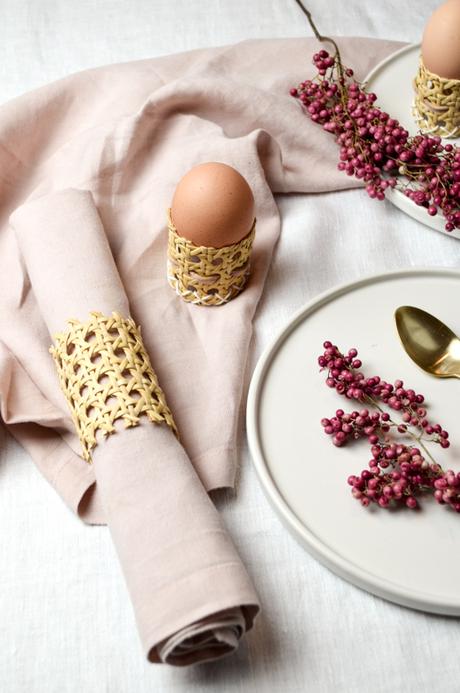 Ostern DIY-Anleitung für einen Eierbecher aus Wiener Geflecht