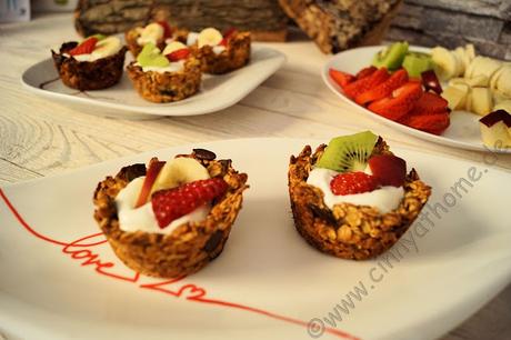 Aus Muesli, Joghurt und etwas Obst hat man schnell Granola Cups gemacht #Rezept #Food #Gesund