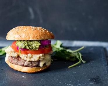 Chimichurri Burger mit Aubergine