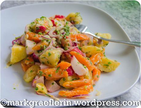 Schweden: Würstchen Grillen am See und ein Rezept für schwedischen Kartoffelsalat