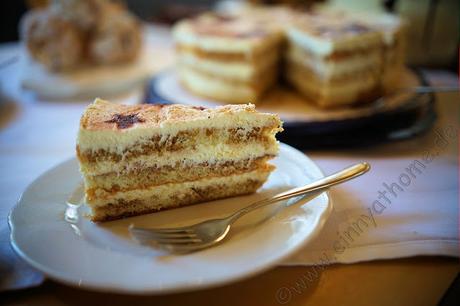 Tiramisu kann man auch als Torte machen und es schmeckt grandios! #Rezept #Food #Feiern